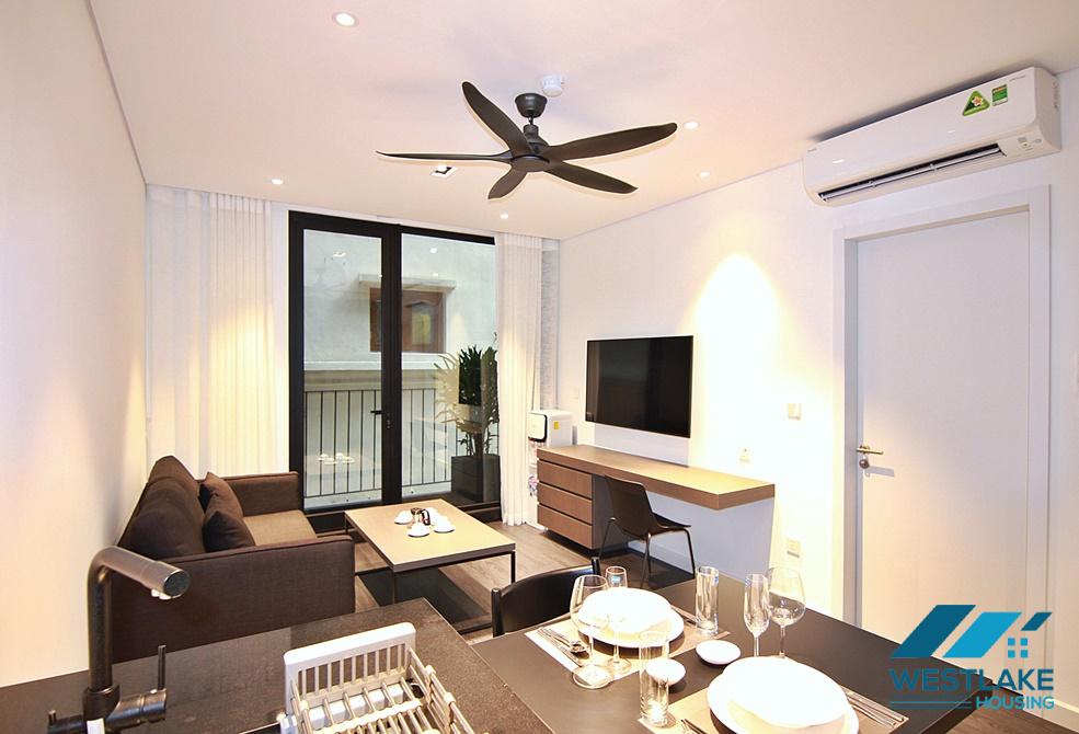 A nice and modern 1 bedroom apartment for rent in Tay ho