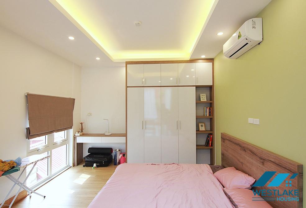 Brand new 02 bedrooms for rent in Xuan dieu st, Tay Ho District