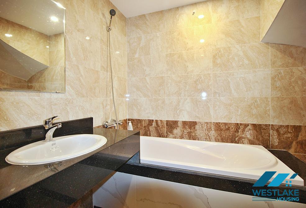 Duplex 2-bedroom apartment for rent in Lac Long Quan st, Tay Ho district.