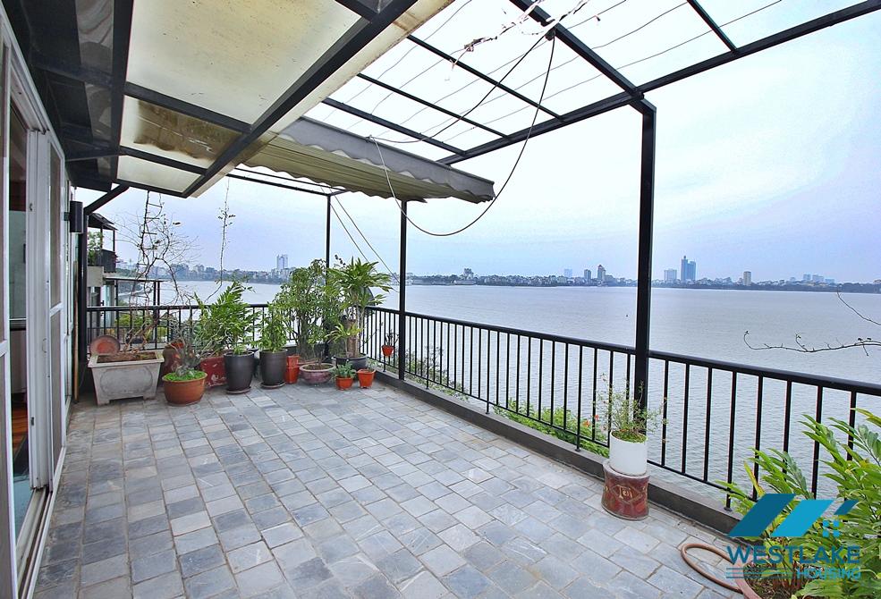 Penthouse apartment for rent with stunning lake view on Quang Khanh, Tay Ho