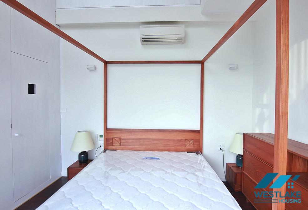 Lake view duplex 2 bedrooms for rent in Yen Hoa st, Tay Ho