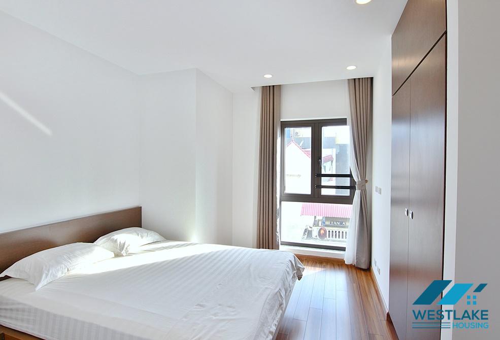 A nice and bright 2 bedroom apartment for lease in To ngoc van