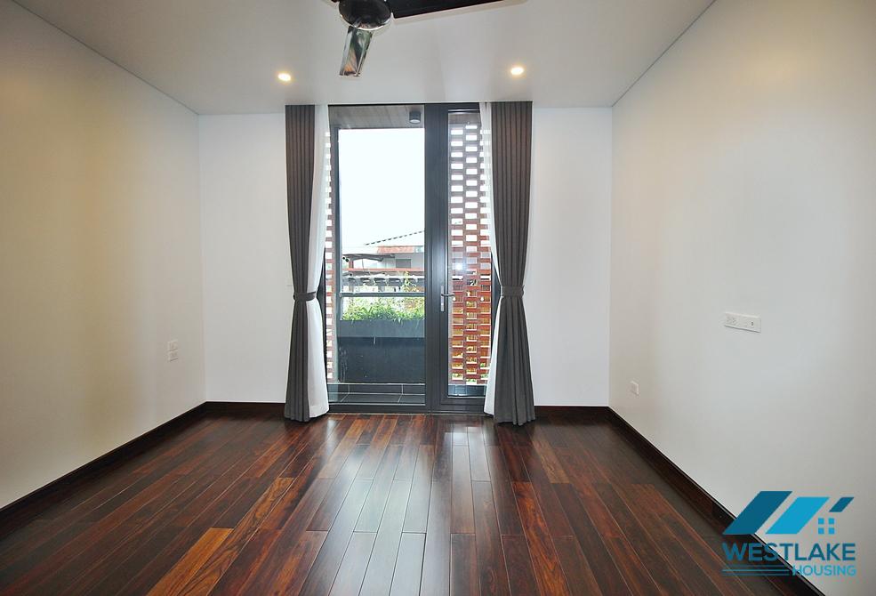 A brand new three bedrooms apartment for lease in Dang Thai Mai st, Tay Ho