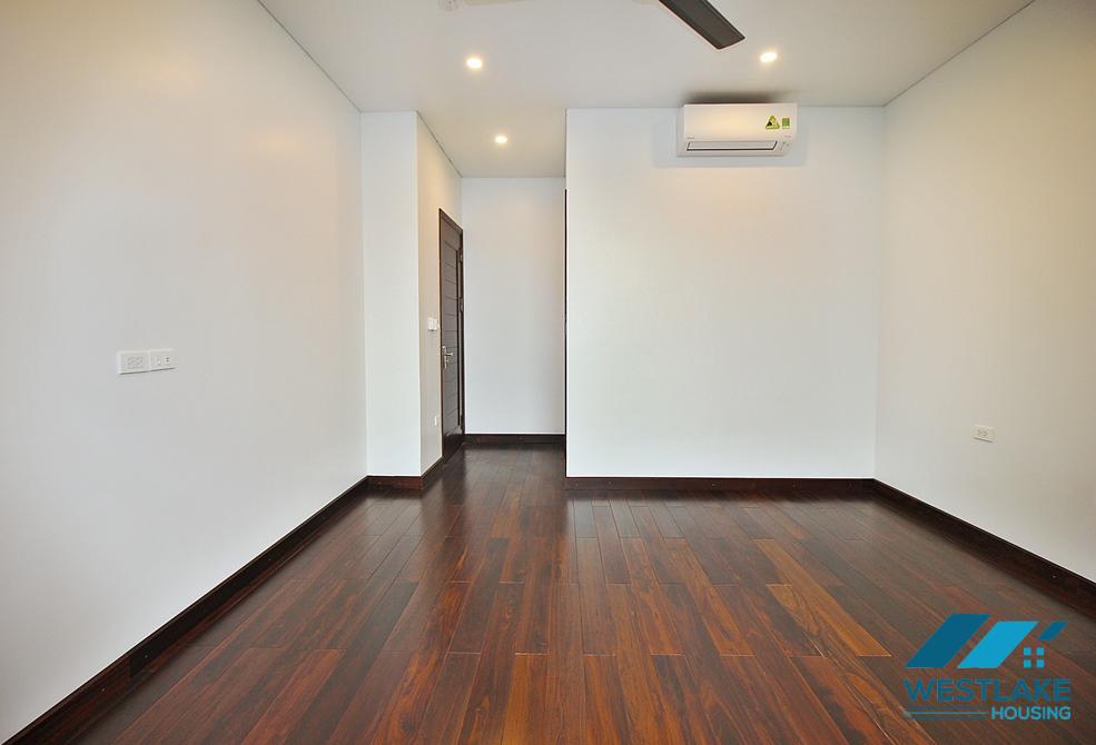 A brand new three bedrooms apartment for lease in Dang Thai Mai st, Tay Ho