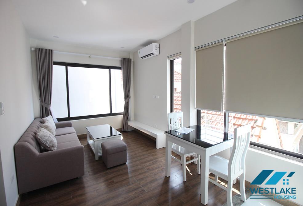 A nice and bright 1 bedroom apartment for lease in Tay ho