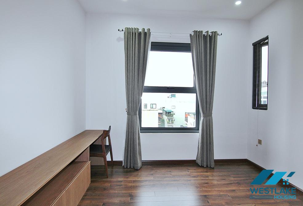 Lake view 4 bedrooms apartment for rent in Dang Thai Mai, Tay Ho, Ha Noi