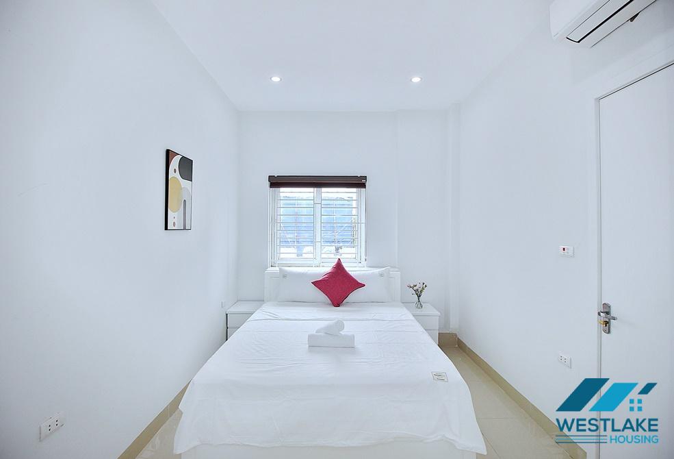 Good quality with white furnitures on the 5th floor for rent in Yen Phu st, Tay Ho