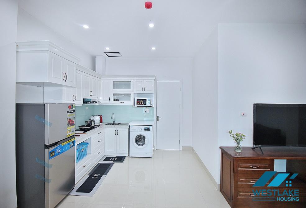 Good quality with white furnitures on the 5th floor for rent in Yen Phu st, Tay Ho