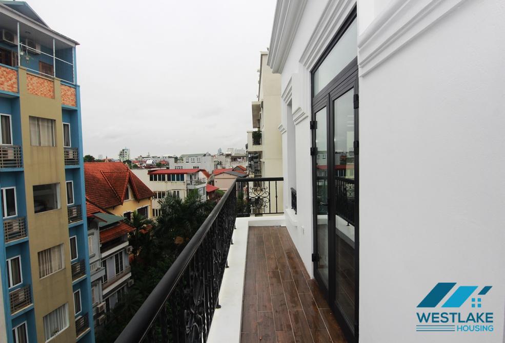 High floor apartment for rent in Au Co, Tay Ho, Ha Noi