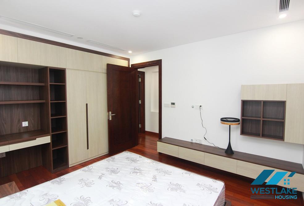 High floor apartment for rent in Au Co, Tay Ho, Ha Noi