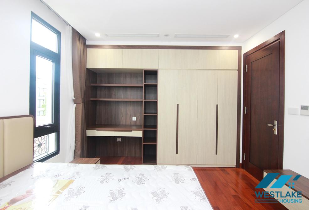 High floor apartment for rent in Au Co, Tay Ho, Ha Noi