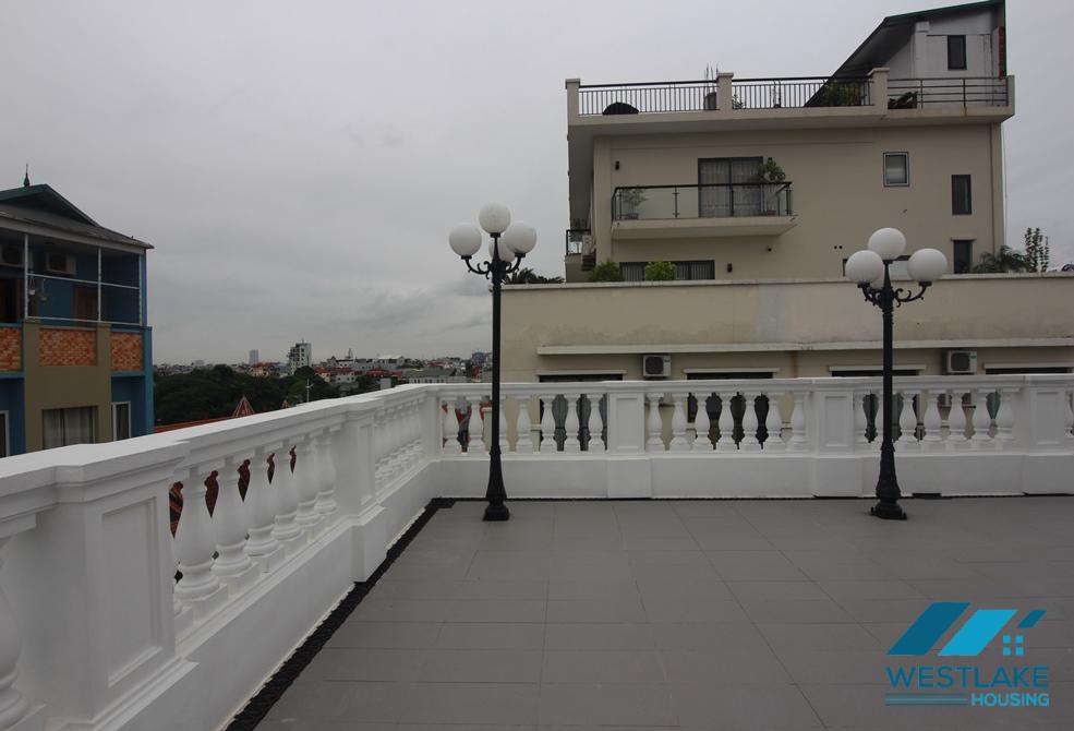 High floor apartment for rent in Au Co, Tay Ho, Ha Noi