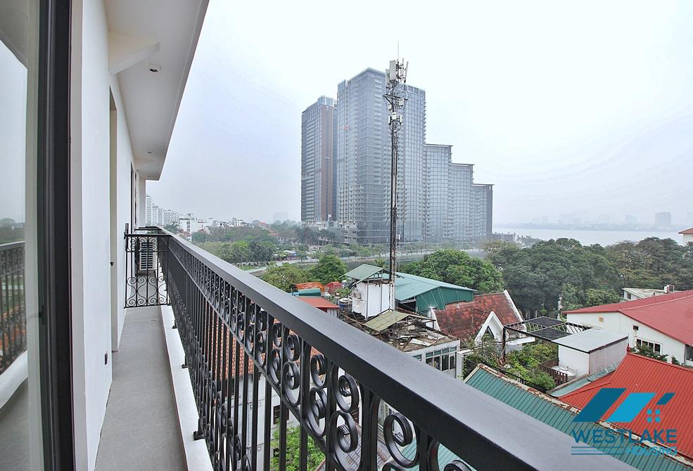 A luxury 4 bedroom apartment for lease in To ngoc van, Tay ho