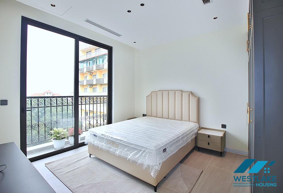 A luxury 4 bedroom apartment for lease in To ngoc van, Tay ho