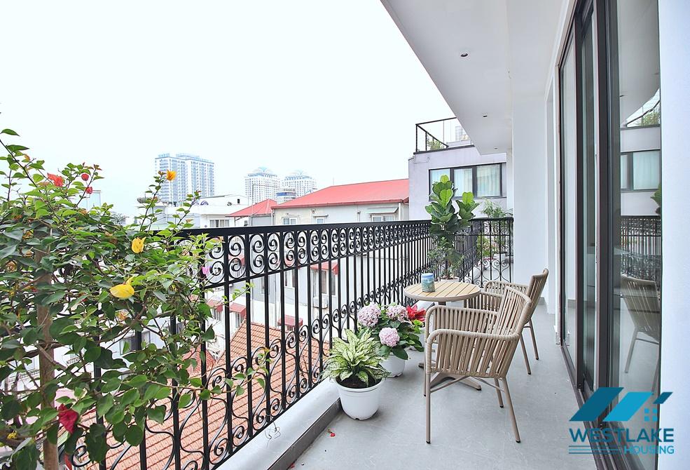 A luxury 4 bedroom apartment for lease in To ngoc van, Tay ho