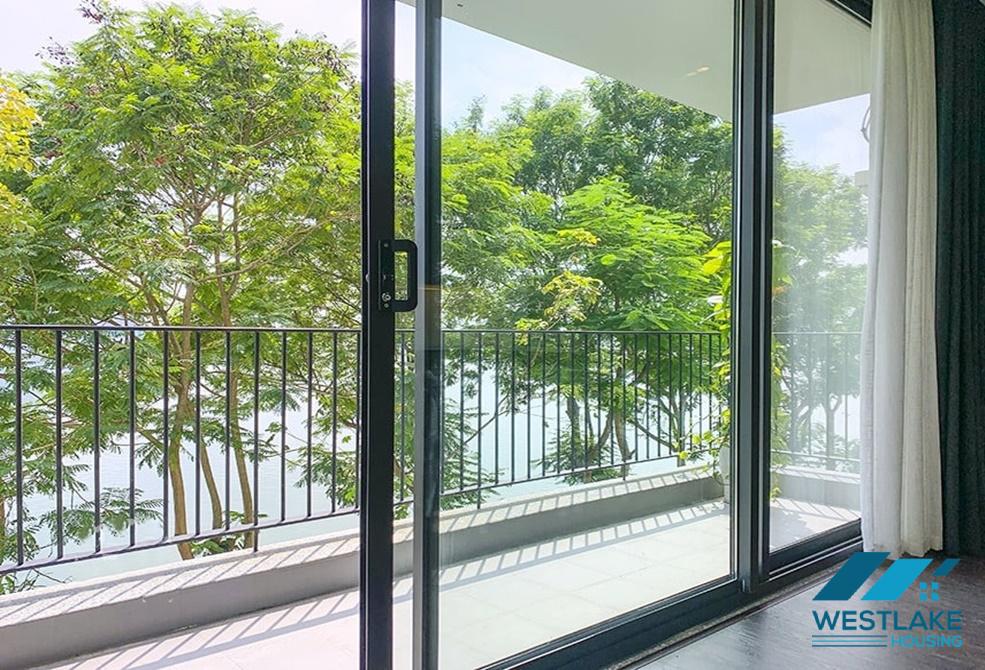 Lake view 02 bedrooms apartment in Nhat Chieu st, Tay Ho, Hanoi