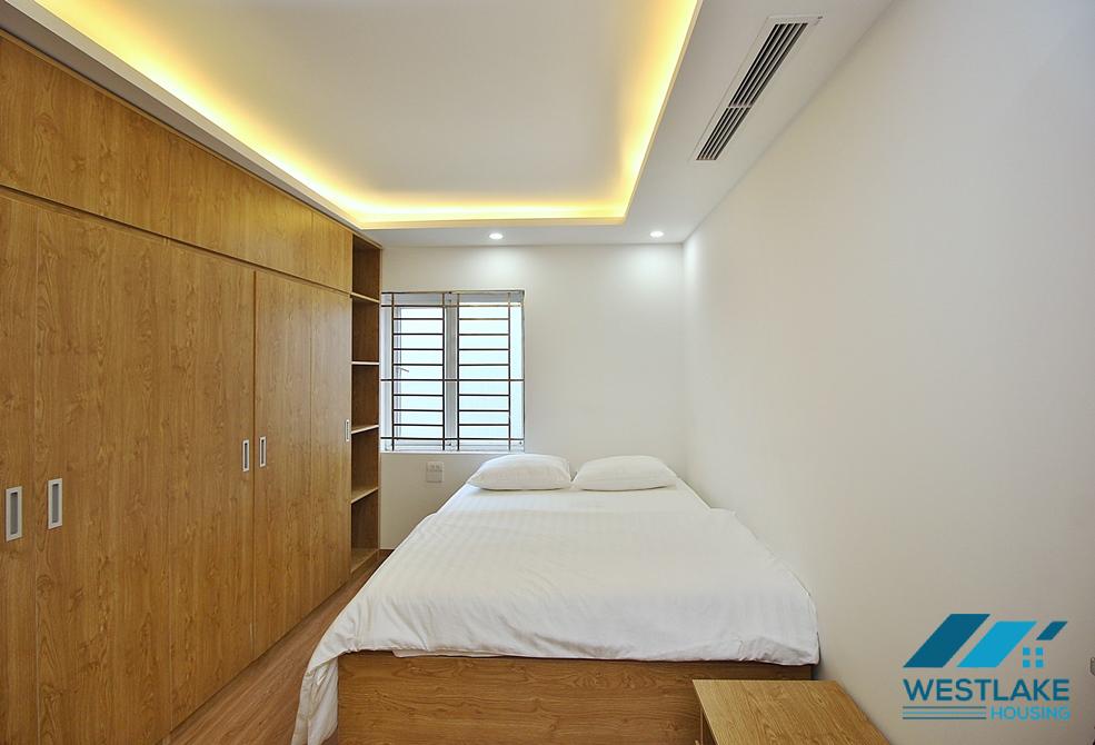 Renovated and lake view 2 beds apartment for rent in Quang An st, Tay Ho