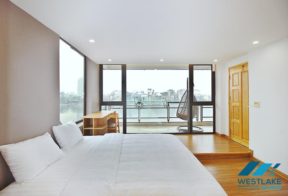 Renovated and lake view 2 beds apartment for rent in Quang An st, Tay Ho