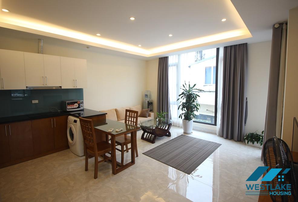 A modern 2 bedrooms apartment for rent in Dong Da, Ha Noi