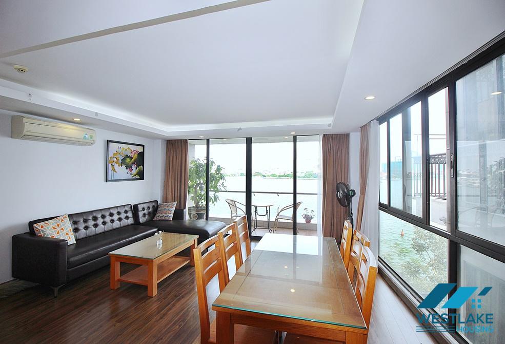 A beautiful lake view 2 bedroom apartment for rent in Nhat chieu, Tay Ho