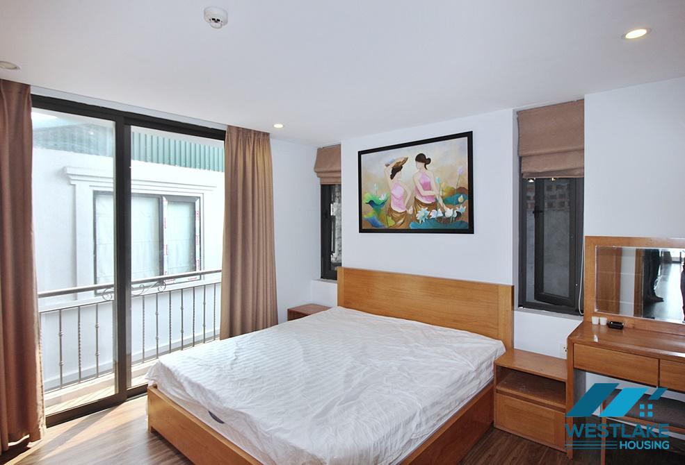 A beautiful lake view 2 bedroom apartment for rent in Nhat chieu, Tay Ho