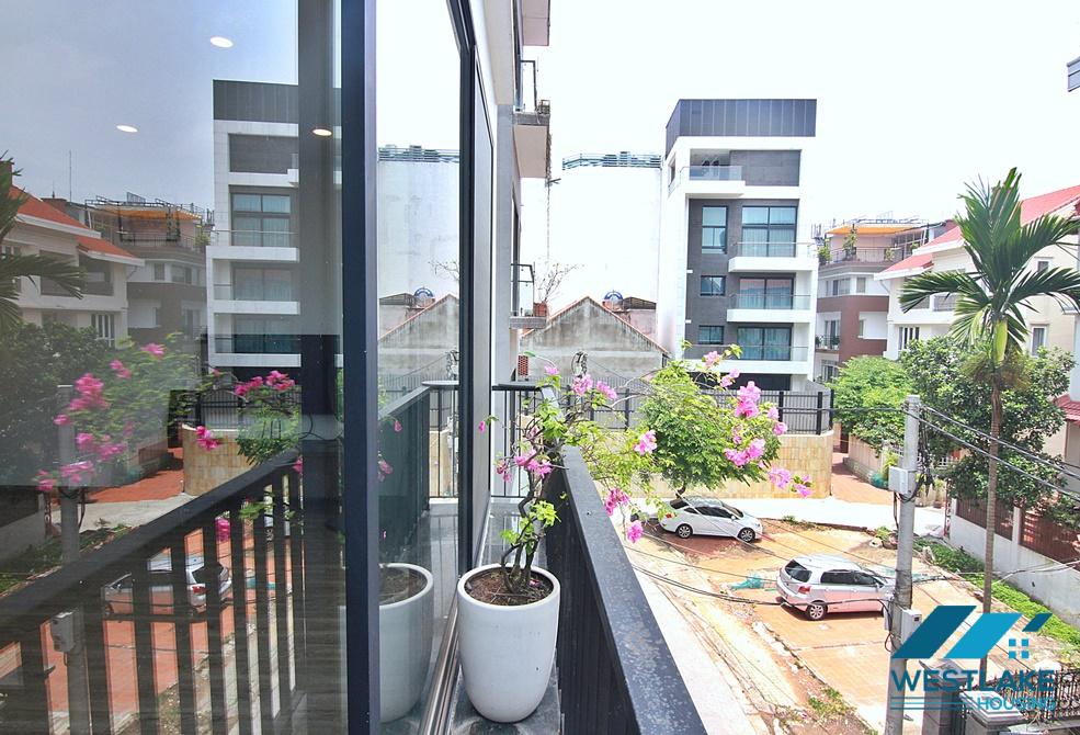 Lakeside apartment for rent in Tay Ho, Hanoi