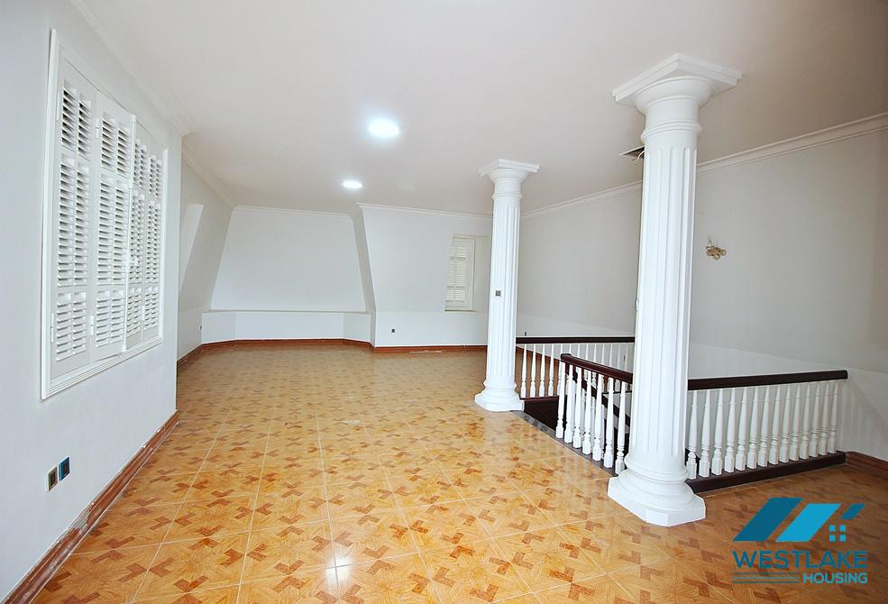 Stunning and luxurious house for rent in Tay Ho, HaNoi