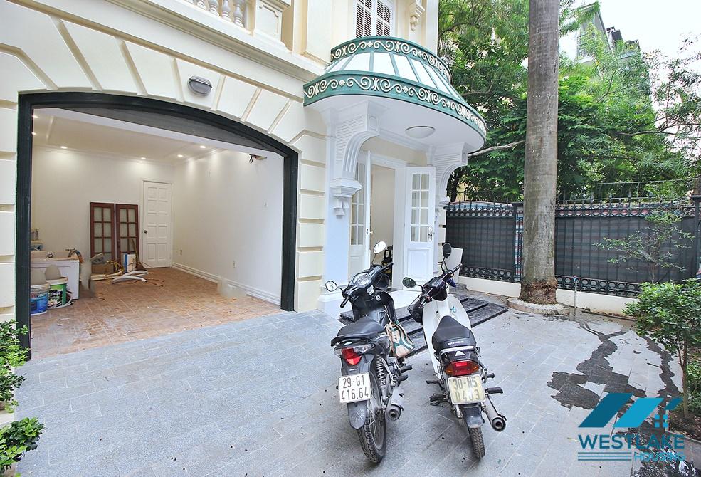 Stunning and luxurious house for rent in Tay Ho, HaNoi