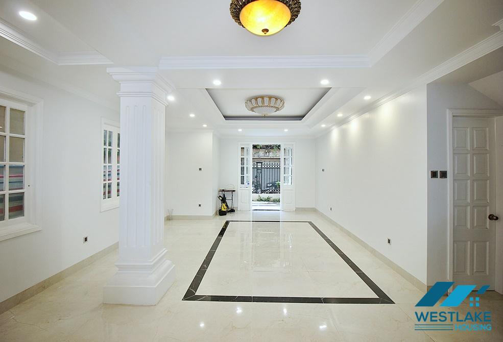 Stunning and luxurious house for rent in Tay Ho, HaNoi