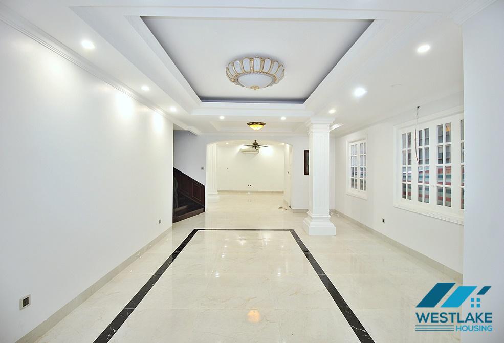 Stunning and luxurious house for rent in Tay Ho, HaNoi