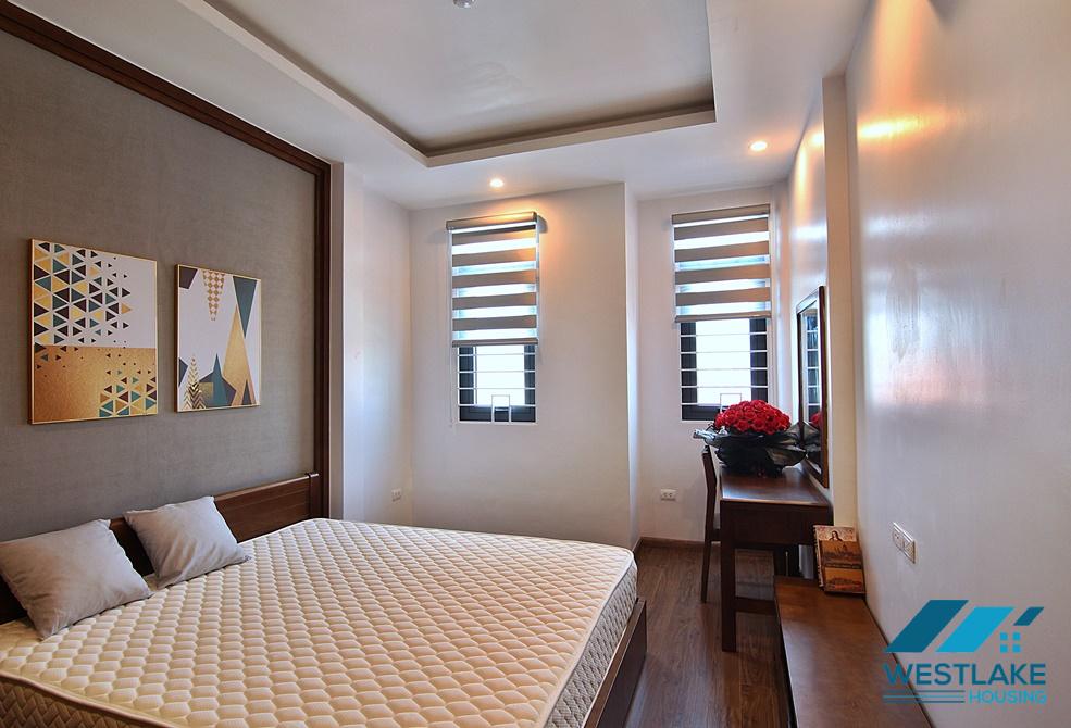 A brand new 2 bedroom apartment for rent in Nghi Tam, Tay Ho, Ha Noi