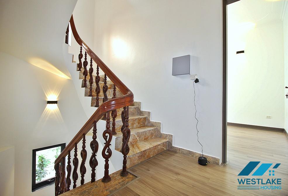 Bright 5 bedroom villa to rent with swimming pool in Tay Ho st.