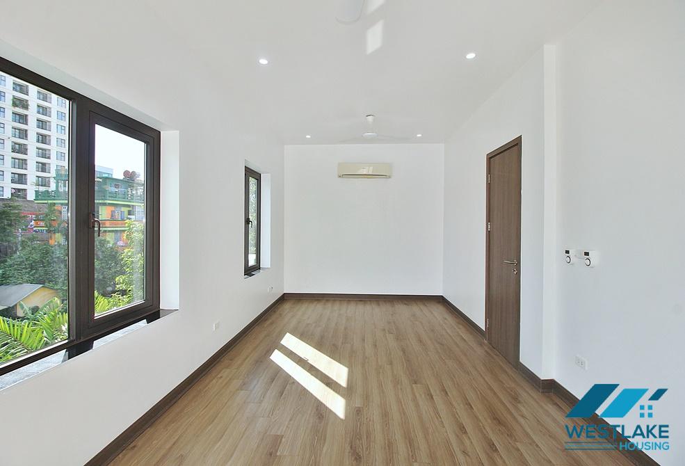 Bright 5 bedroom villa to rent with swimming pool in Tay Ho st.