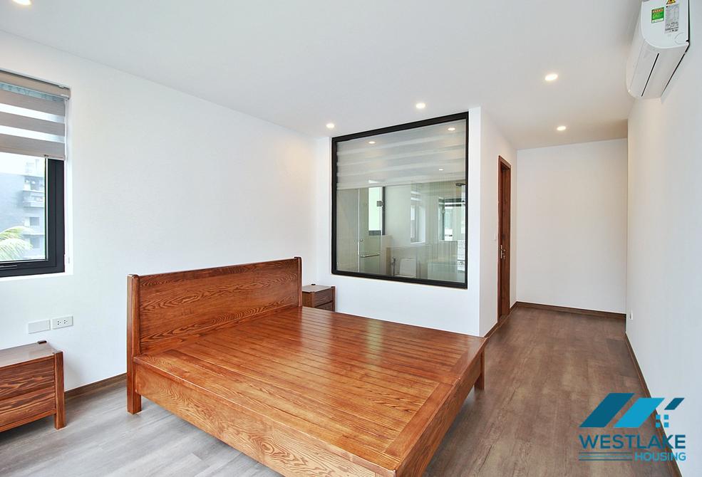 Brand new and bright 3 bedrooms apartment for rent in Xuan Dieu st, Tay Ho