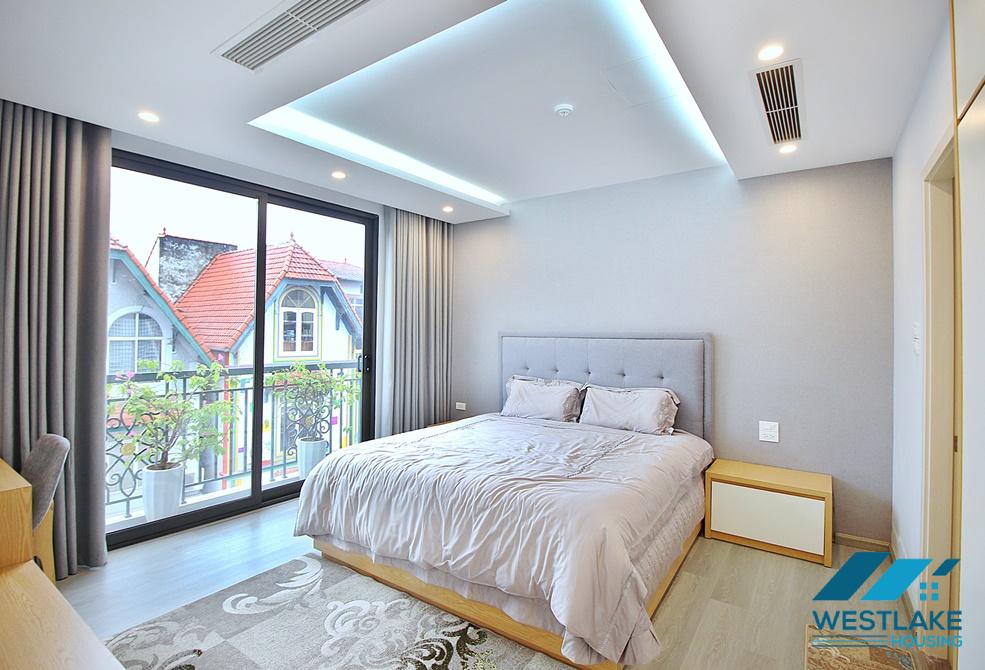 Beautiful and modern 2 bedroom apartment for rent in To ngoc van, Tay ho