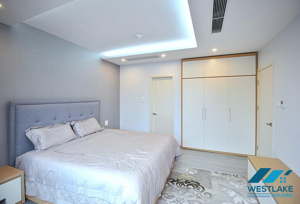 Beautiful and modern 2 bedroom apartment for rent in To ngoc van, Tay ho