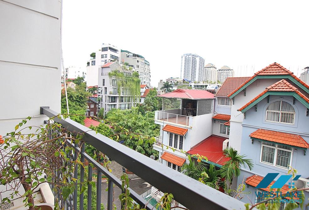 Beautiful and modern 2 bedroom apartment for rent in To ngoc van, Tay ho