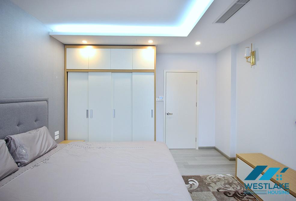 Beautiful and modern 2 bedroom apartment for rent in To ngoc van, Tay ho