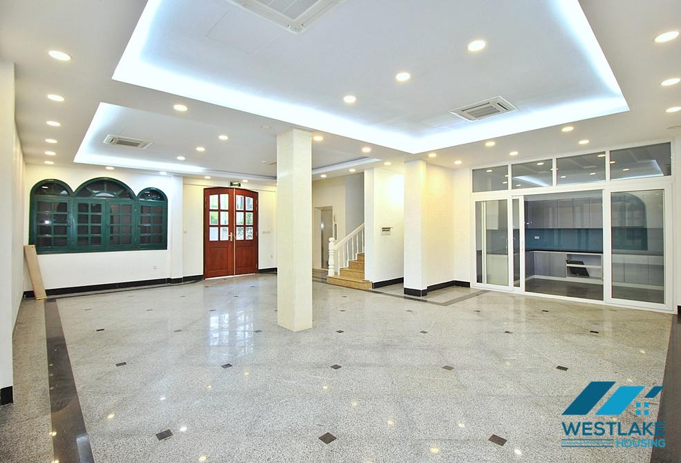 Spacious house with large courtyard for rent in Tay Ho area, Hanoi