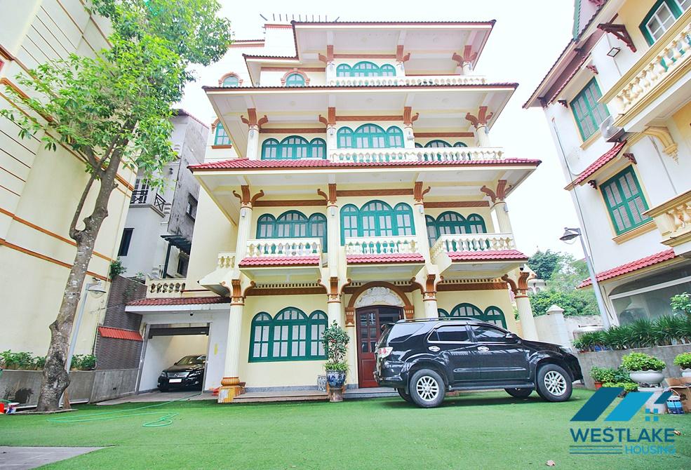  Spacious house with large courtyard for rent in Tay Ho area, Hanoi