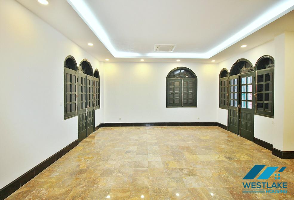 Spacious house with large courtyard for rent in Tay Ho area, Hanoi