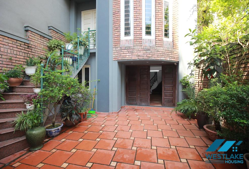  A beautiful house with swimming pool for lease in Tay Ho area, Ha Noi