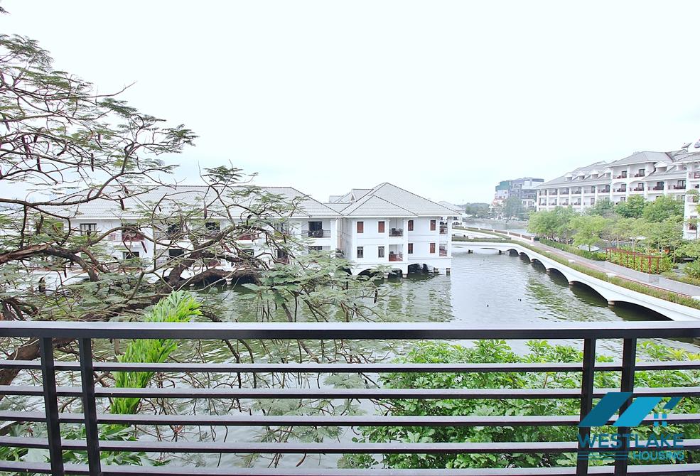 Lakeside garden house for rent in Tay Ho