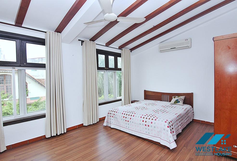 Beautiful house with 5 bedrooms for rent in the center of Westlake Tay Ho