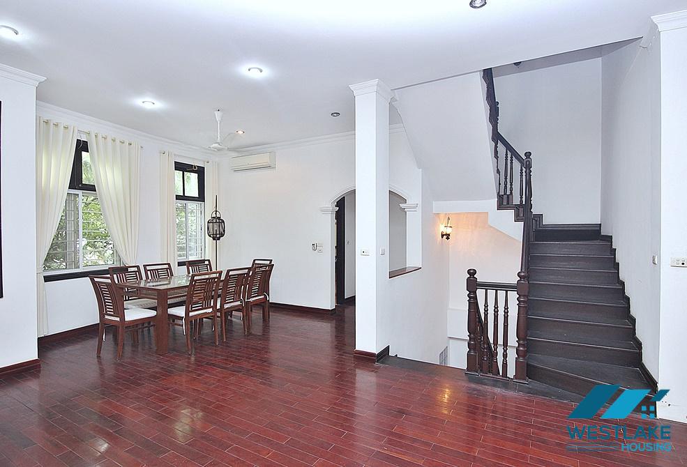 Beautiful house with 5 bedrooms for rent in the center of Westlake Tay Ho