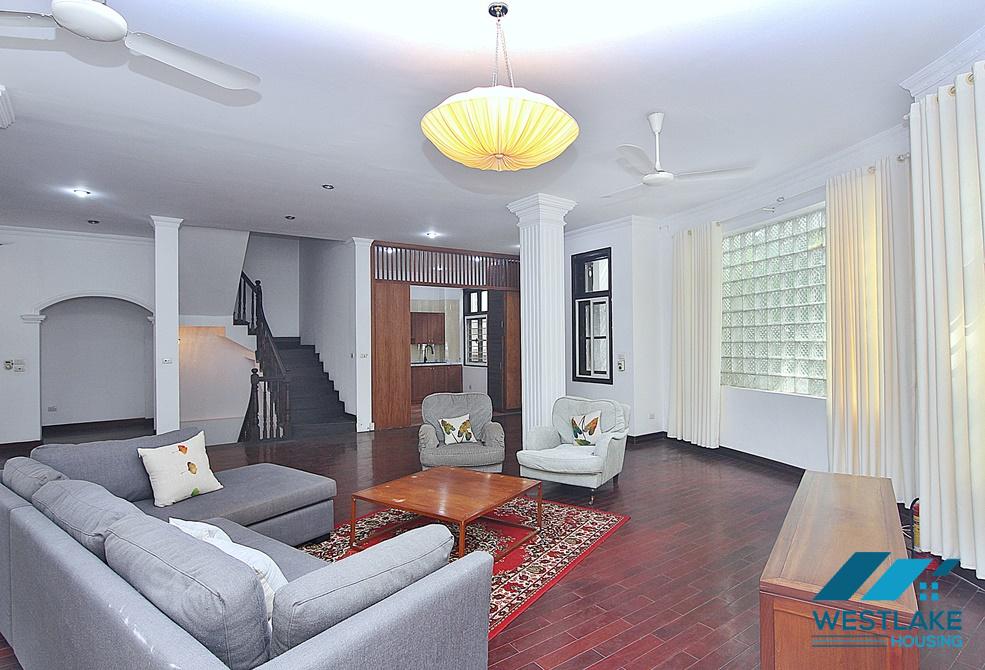 Beautiful house with 5 bedrooms for rent in the center of Westlake Tay Ho