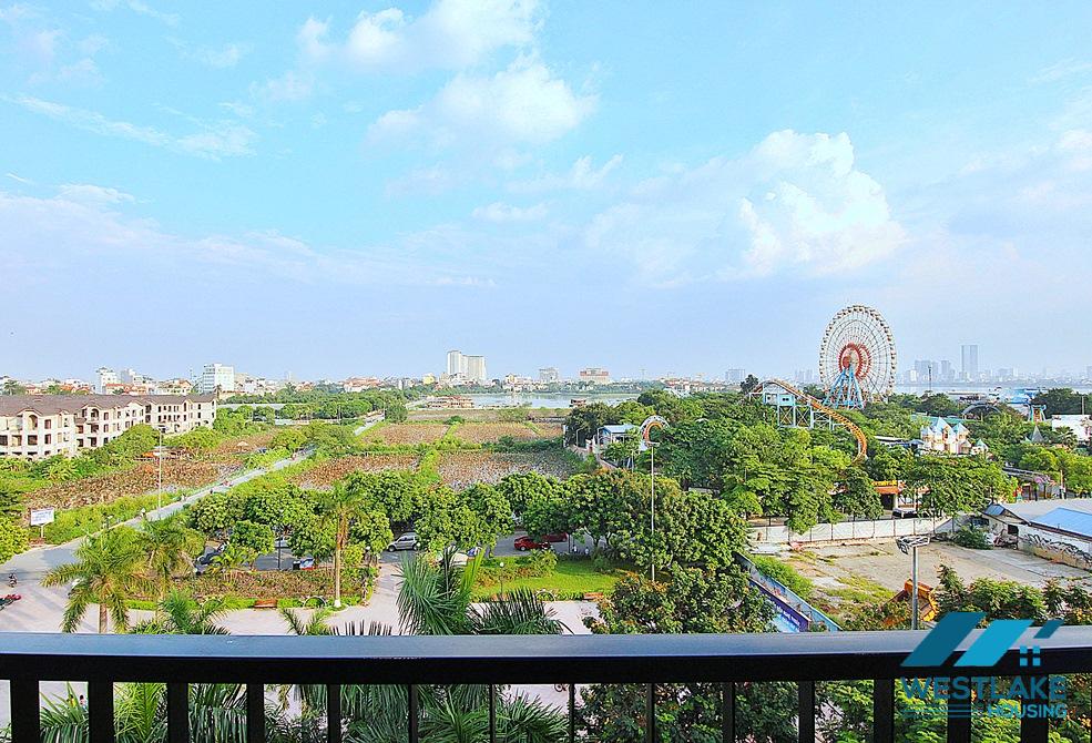 Cho Thuê Căn Hộ 2 Phòng Ngủ, Ban Công View Hồ Thoáng Mát Tại  Phố Trịnh Công Sơn, Tây Hồ