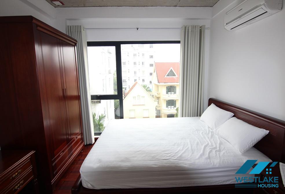 A nice 1 bedroom+1 working room on Tay Ho street for rent