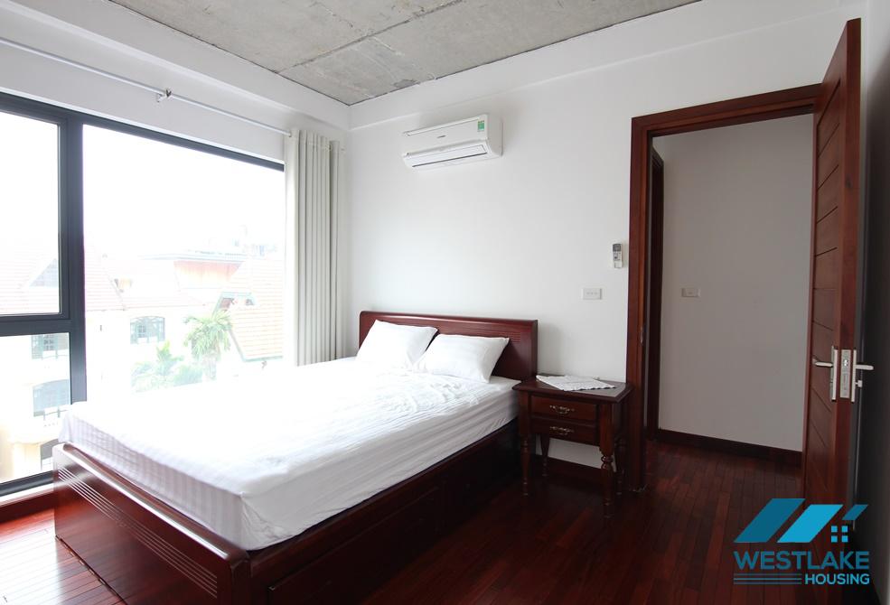 A nice 1 bedroom+1 working room on Tay Ho street for rent