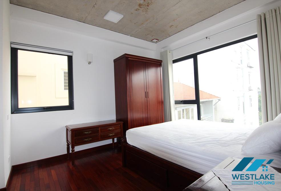 A nice 1 bedroom+1 working room on Tay Ho street for rent